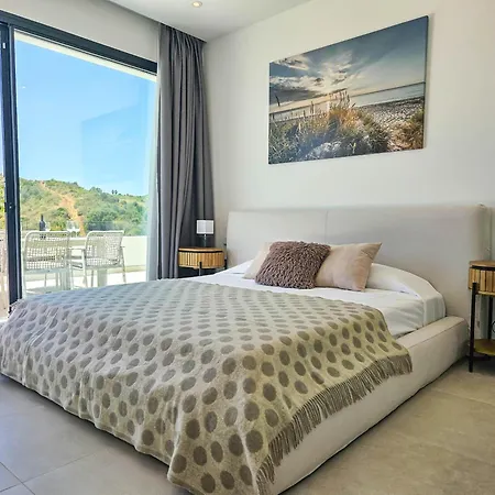 New With Private Pool And Garden In La De La Cala Villa